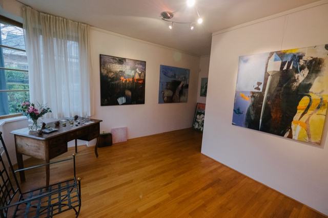 Exhibition photo 3 – Zbyněk Havlín – Paintings